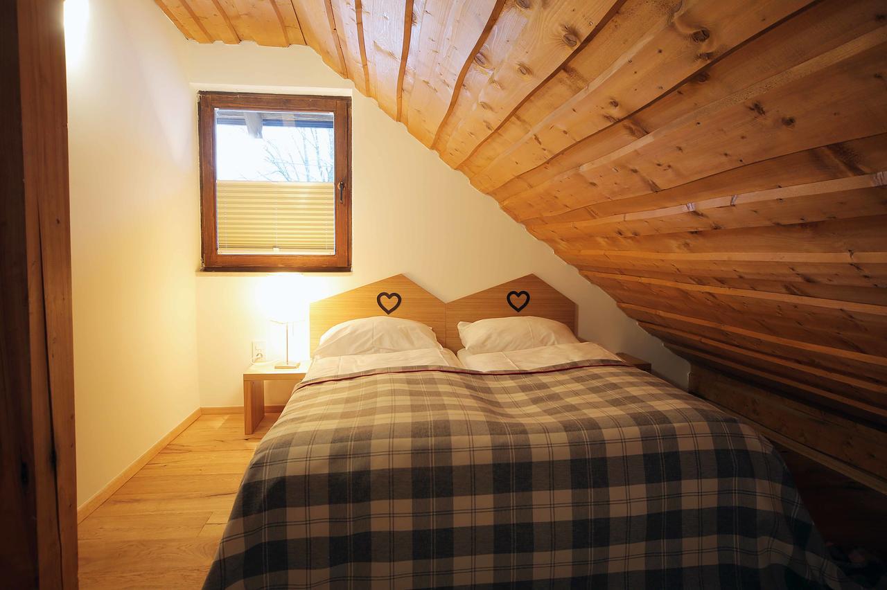 Apartments And Rooms Kaja Kranjska Gora Bagian luar foto